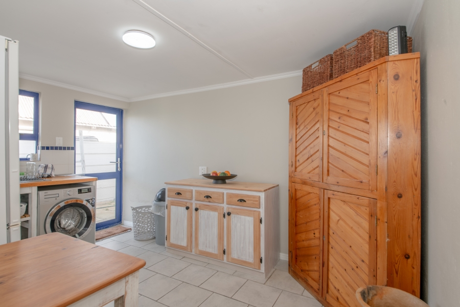5 Bedroom Property for Sale in Bettys Bay Western Cape